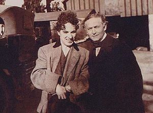 Archivo:Charles Chaplin and Harry Houdini