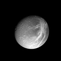 Archivo:Dione-from-Cassini(Nov-2004)