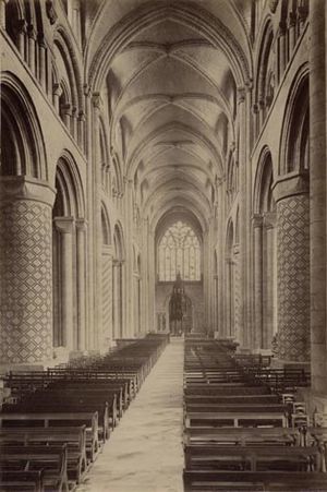 Archivo:Durham Cathedral. Nave by James Valentine c.1890