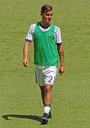 Archivo:Dybala 2017 (edited)