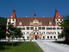 Archivo:Graz Schloss Eggenberg front facade