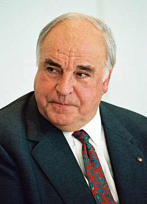 Helmut Kohl (1996).jpg