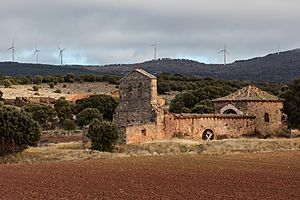 Archivo:Iglesia de San Justo y Pastor, Castellanos del Campo, Soria, España, 2018-01-02, DD 02