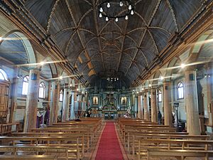 Archivo:Iglesia de achao - interior