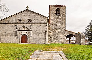 Iglesia parroquial de Los Santos fachada principal.jpg
