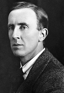 Archivo:J. R. R. Tolkien, ca. 1925