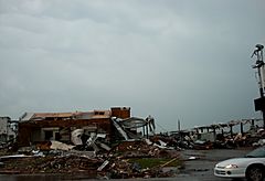 Archivo:Joplin tornado damage