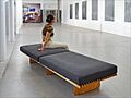 La banquette Tôkyô (Palais de Tokyo, Paris)