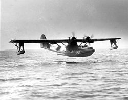 Archivo:PBY Catalina landing