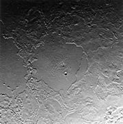 Archivo:PIA01538 Complex Geologic History of Triton
