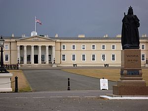 Archivo:Queen Victoria at Sandhurst
