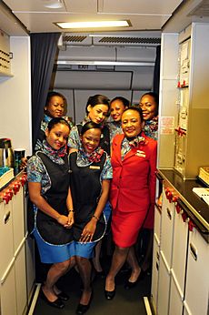 Archivo:Stewardessen der Air Seychelles - 13-08-12 by RalfR