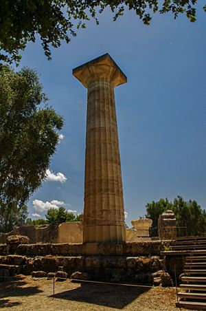 Archivo:Temple of Zeus at Olympia (Doric column)