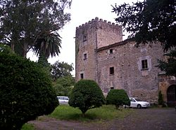 Torre Palacio Doriga Salas Asturias.JPG