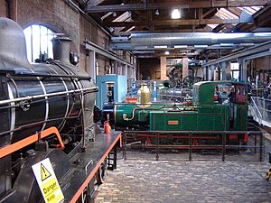 Archivo:Trains in the Museum of Science and Industry's Power Hall (2871705310)