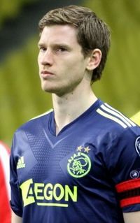 Archivo:Vertonghen Ajax skipper