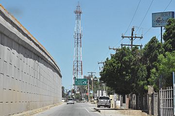 Archivo:Zona comercial del ¨Ejido Monterrey (Batáquez)¨
