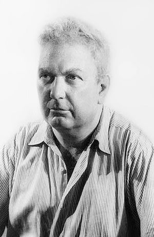 Alexander Calder 1947 - Photo by Carl Van Vechten.jpg