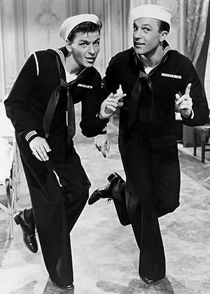 Archivo:Anchors Aweigh promo still (Sinatra and Kelly dancing)