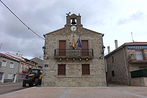 Archivo:Ayuntamiento de Peñaparda