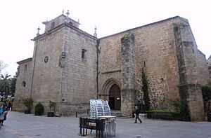 Archivo:Cáceres - Iglesia de San Juan Bautista 12