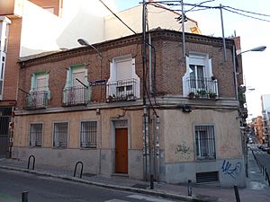Archivo:Calle del Conde de Vallellano esquina calle del Cactus