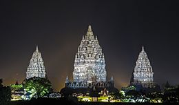 Archivo:Candi Prambanan; candi Hindu terindah di Asia Tenggara