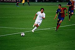 Archivo:Carlos Tevez, 2009 UEFA Champions League Final