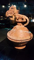 Archivo:Ceremonial incense burner. Museo del Jade. Costa Rica