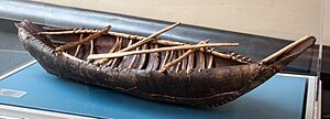 Archivo:Chile, alakaluf canoe, model in the Vatican Museums