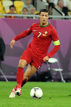 Archivo:Cristiano Ronaldo 20120609