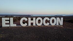 Archivo:El Chocón, localidad ubicada en el Departamento Confluencia