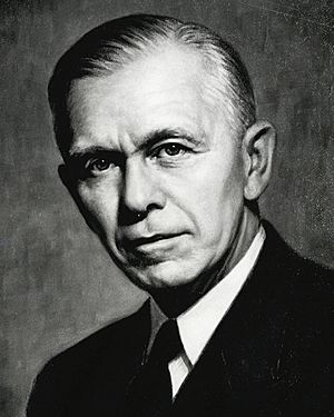 Archivo:George C. Marshall, U.S. Secretary of State (cropped)
