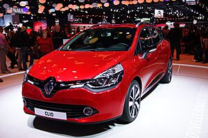 Archivo:L110 - Renault - Clio IV estate