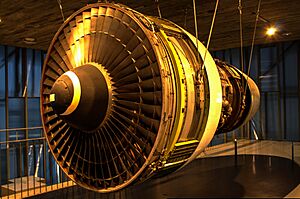 Archivo:Motor del Boeing 747(Jumbo) Lope de Vega