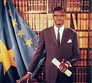 Archivo:Patrice Lumumba official portrait