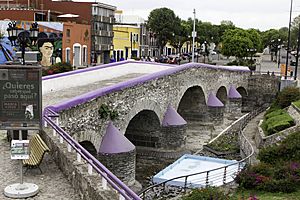 Archivo:Puente de Ovando -175