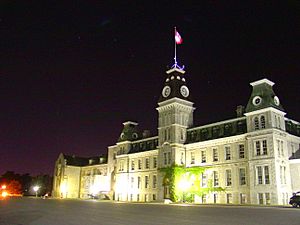 Archivo:RMC Mackenzie building