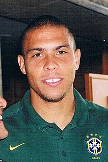 Archivo:Ronaldo 2002 cropped