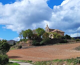 San Martín de Zar desde la carretera (cropped).jpg