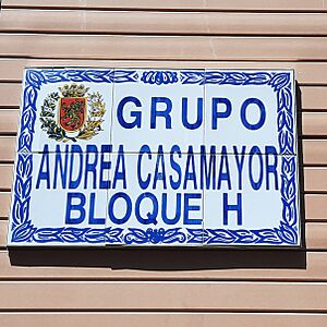 Archivo:Viviendas-Grupo Andrea Casamayor-Barrio de Las Fuentes-Zaragoza
