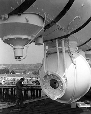Archivo:Bathyscaphe Trieste sphere