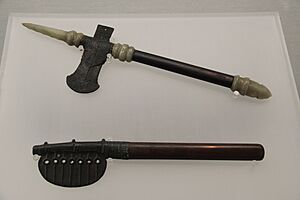 Archivo:Bronze Yue Axes, Late Shang-Early Western Zhou, 11th-10th C. BC