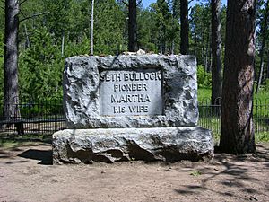 Archivo:Bullock Grave