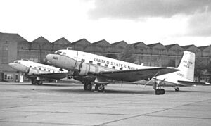 Archivo:C-117D Super Dakotas US Navy 1967
