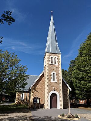 Archivo:Christ Church, Queanbeyan, front