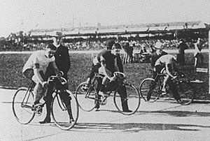 Archivo:Cycling Sprint 1900