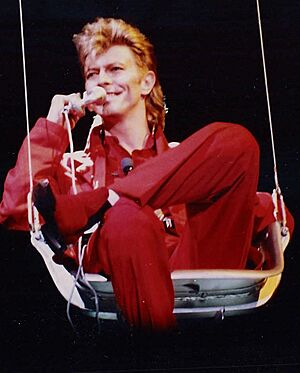 Archivo:David Bowie (1987)