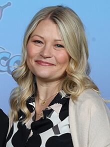 Emilie de Ravin (53391848930).jpg