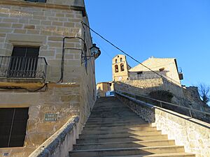 Archivo:Escalinata del convento, municipio de Arens de Lledó, Matarraña, Aragón